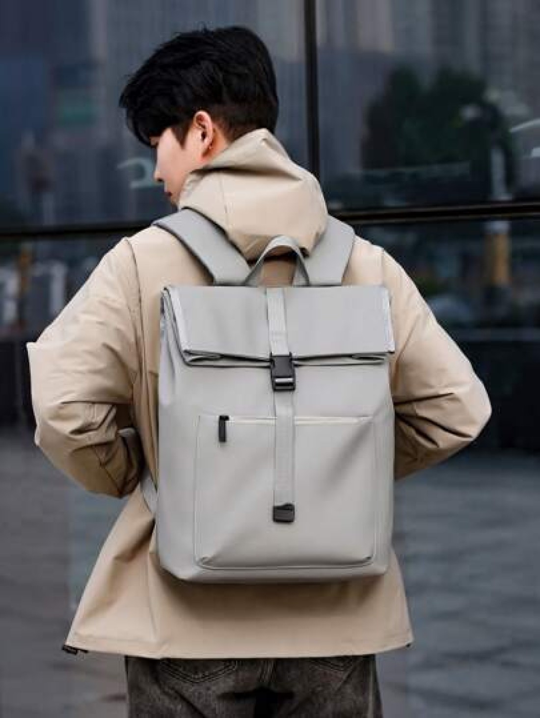 Fashionable Minimalist Men s Casual Backpack Commuter Laptop Backpack With Large Capacity Graduation