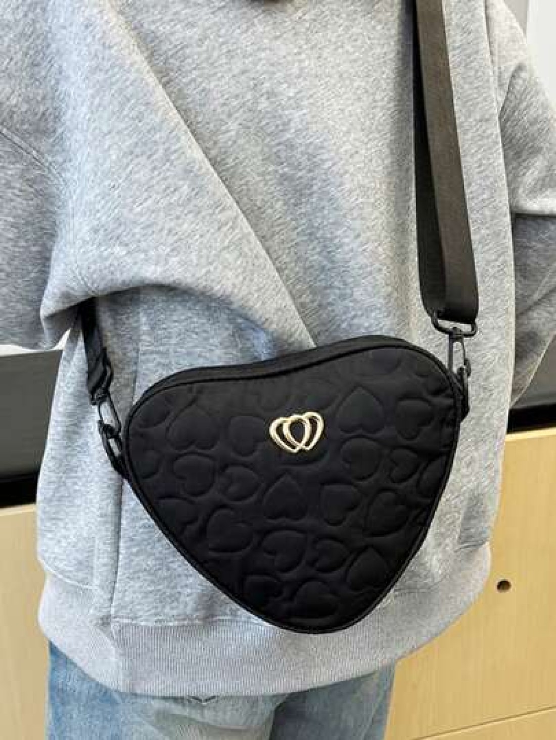 2025 Spring New Men s Love Pattern Shoulder Bag Fashion Leisure Commuter Crossbody Bag