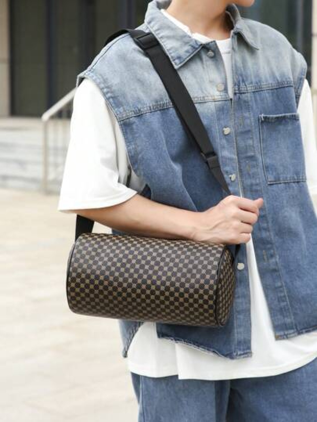 Fashionable PU Checkerboard Print Bucket Bag Unisex Portable Shoulder Messenger Bag Suitable For Work Shopping Travel Father s Day Gift Party Etc