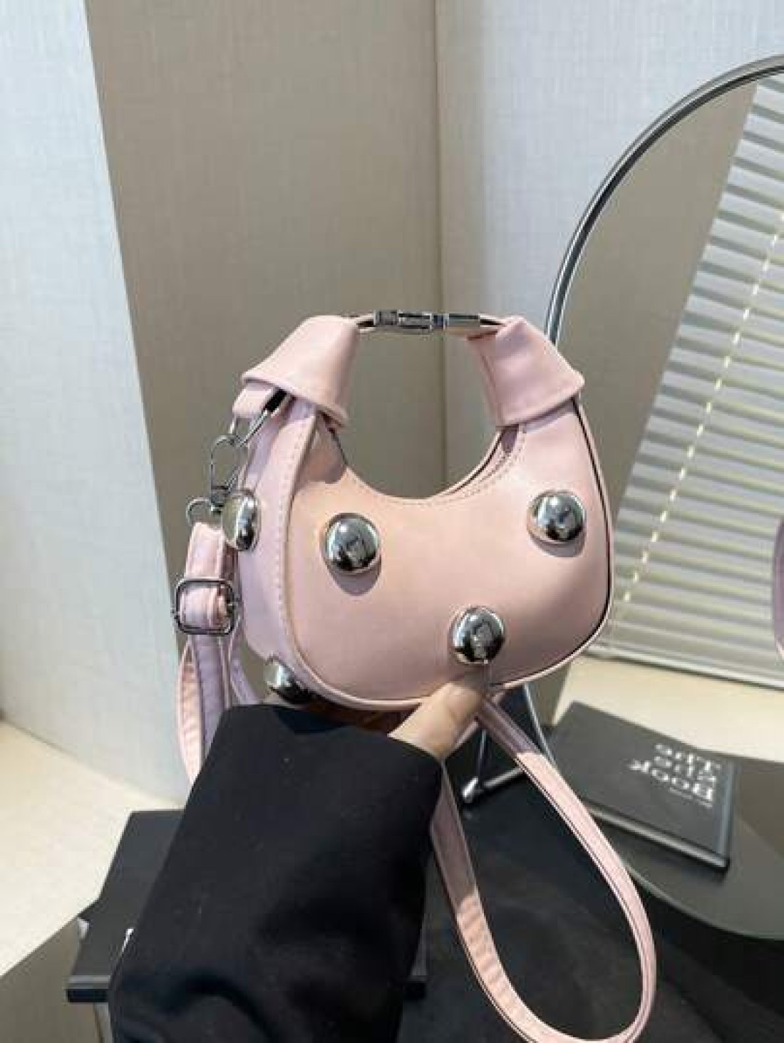 1pc High End Niche Bags Fashionable Shoulder Messenger Bags Mini Handbags Textured Rivet Messenger Bags Personalized Handbags Pu Material Smooth Zipper Fashionable Adjustable Shoulder Straps High End