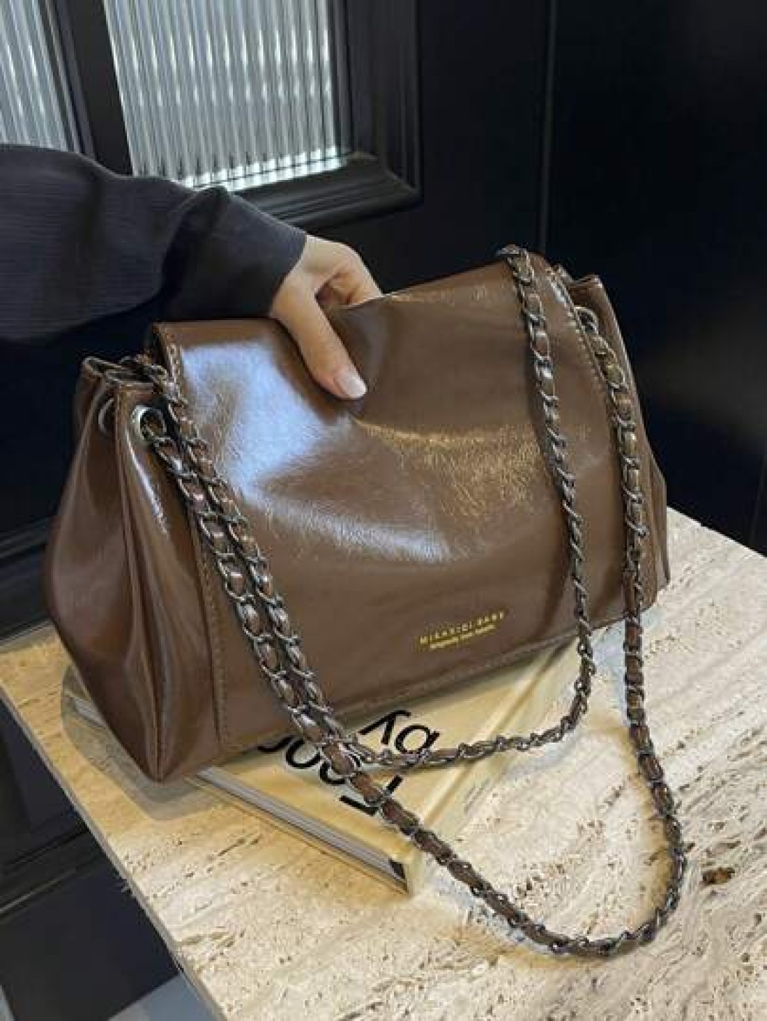 Women s Oiled Wax Leather Tote Bag With Shoulder Chain Large Crossbody Bag