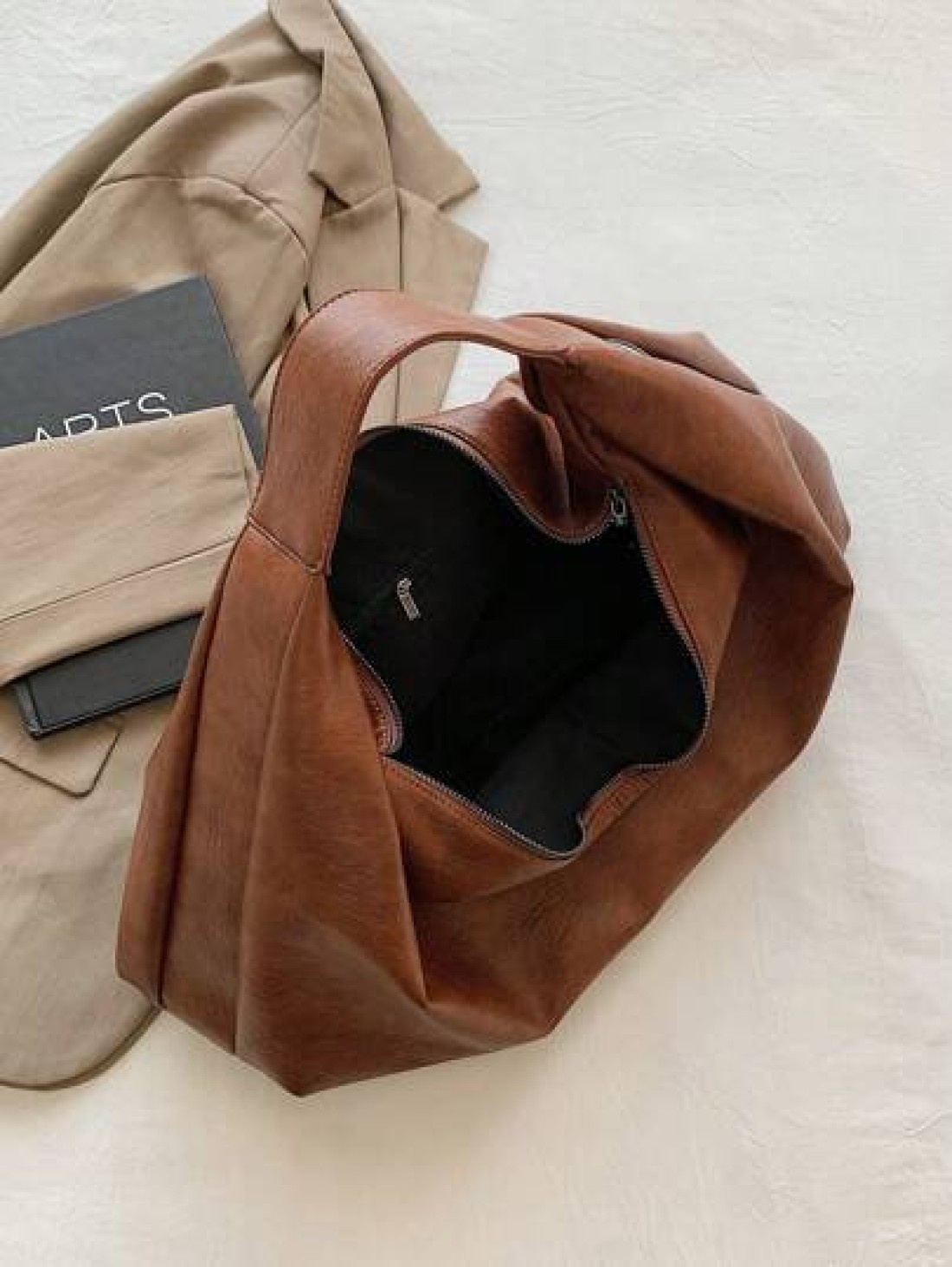 KVKY Large Retro Style Hobo Bag Large Capacity PU Tote Bag Women s Casual Shoulder Bag Armpit Bag With Zipper Suitable For Shopping Commuting Work And School Suitable For College Students White Collar