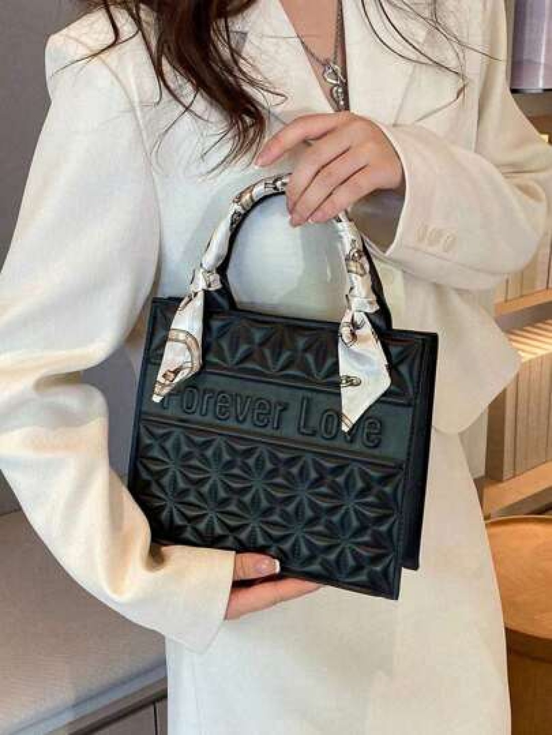 1pc 2pcs Set Fashionable Quilted Square Tote Bag With Letter Pattern And Skinny Scarf Decor Large Capacity PU Shoulder Bag Purse Set Professional Business Briefcase For Work Commute Casual Handbag Off