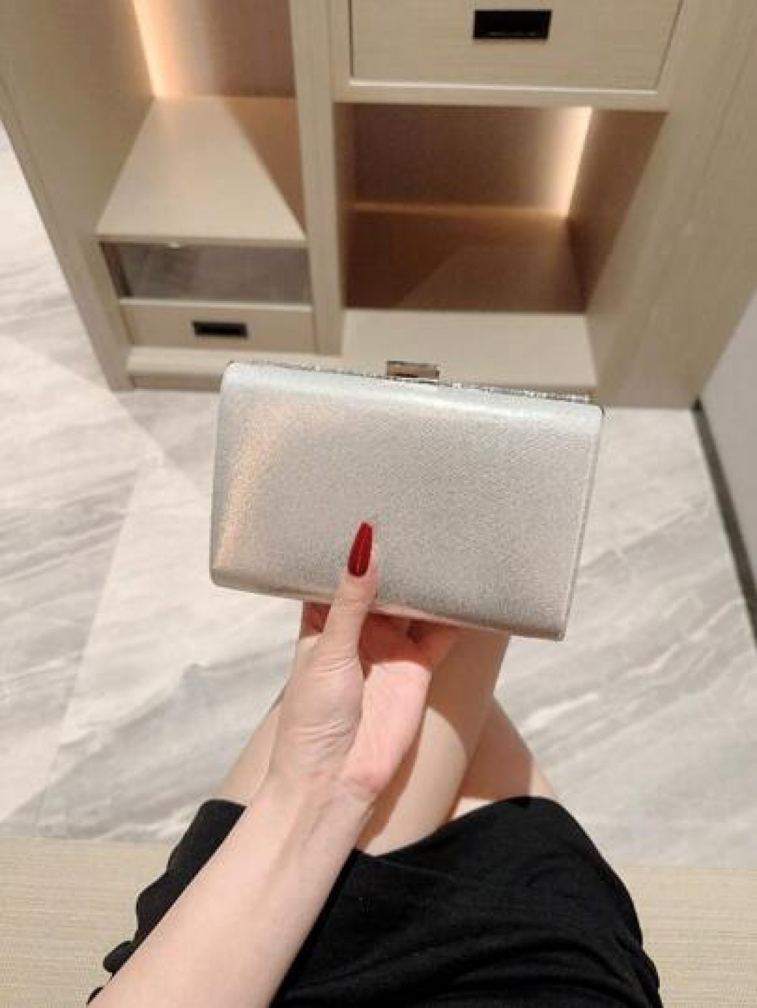 One Shiny Rhinestone Encrusted Box Shaped Evening Clutch Bag For Women Elegant Luxury Formal Dress Mini Bag For Romantic Wedding Bridal Party Prom Chain Shoulder Bag Square Purse Perfect For Party Wed