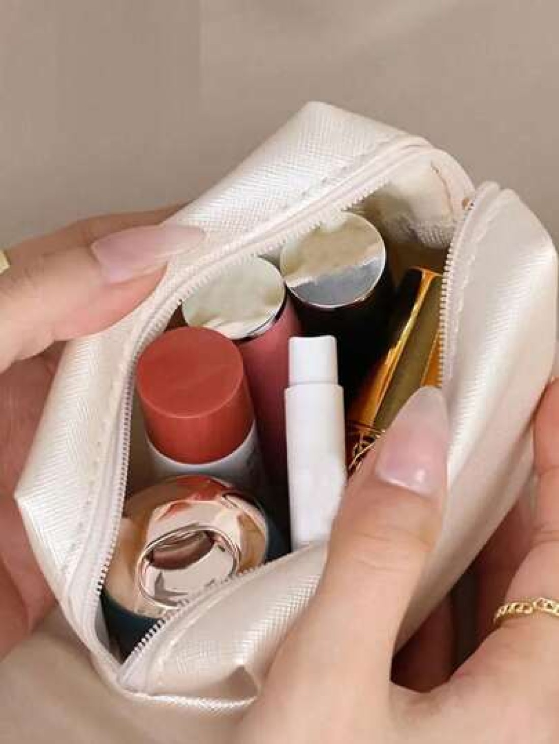 Customized Small Cosmetic Case Lipstick Zipper Storage Bag Travel Toiletry Bag Coin Purse Cosmetics Storage Box Waterproof And Cute Travel Toiletry Storage Bag Suitable For Women And Girls