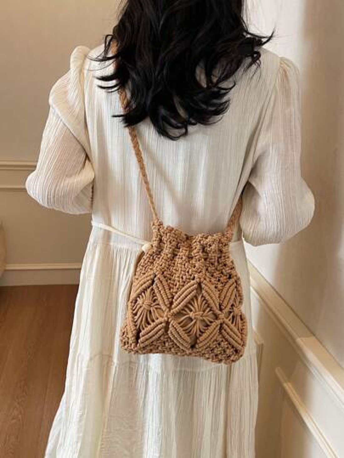 Handwoven Small Shoulder Bag New Fashion Straw Crossbody Bag Niche Beach Side Versatile Design Envelope Shape Small Square Bag Chic Retro Style Crossbody Bag For Vacation Beach