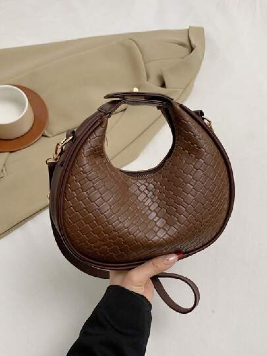European American Fashion New Women Shoulder Bag Versatile PU Casual Handbag Elegant Shoulder Bag Personality Tote Bag Adjustable Strap Zipper Closure Can Hold Phone Simple Cosmetics Suitable For Ladi