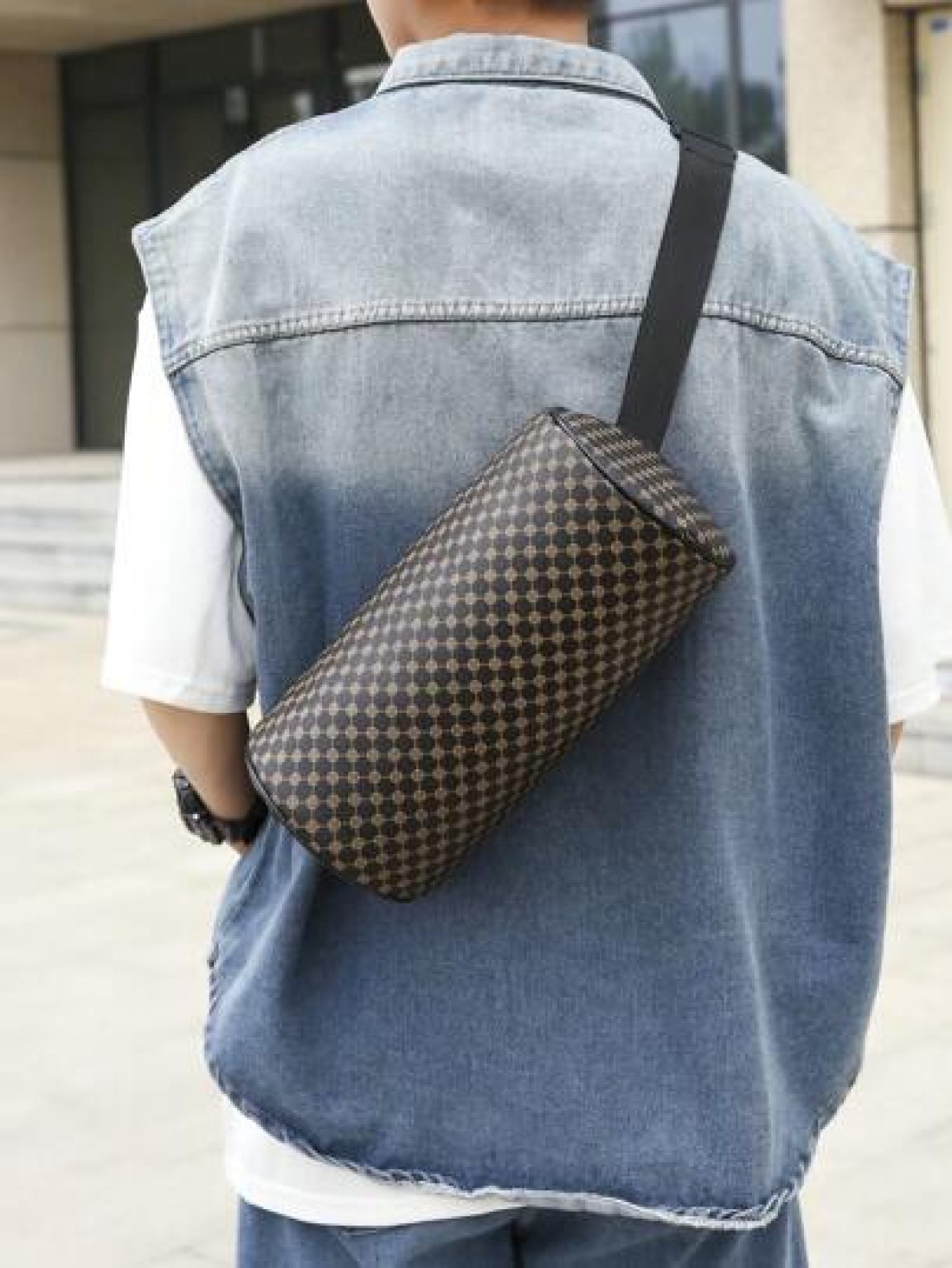 Fashionable PU Checkerboard Print Bucket Bag Unisex Portable Shoulder Messenger Bag Suitable For Work Shopping Travel Father s Day Gift Party Etc