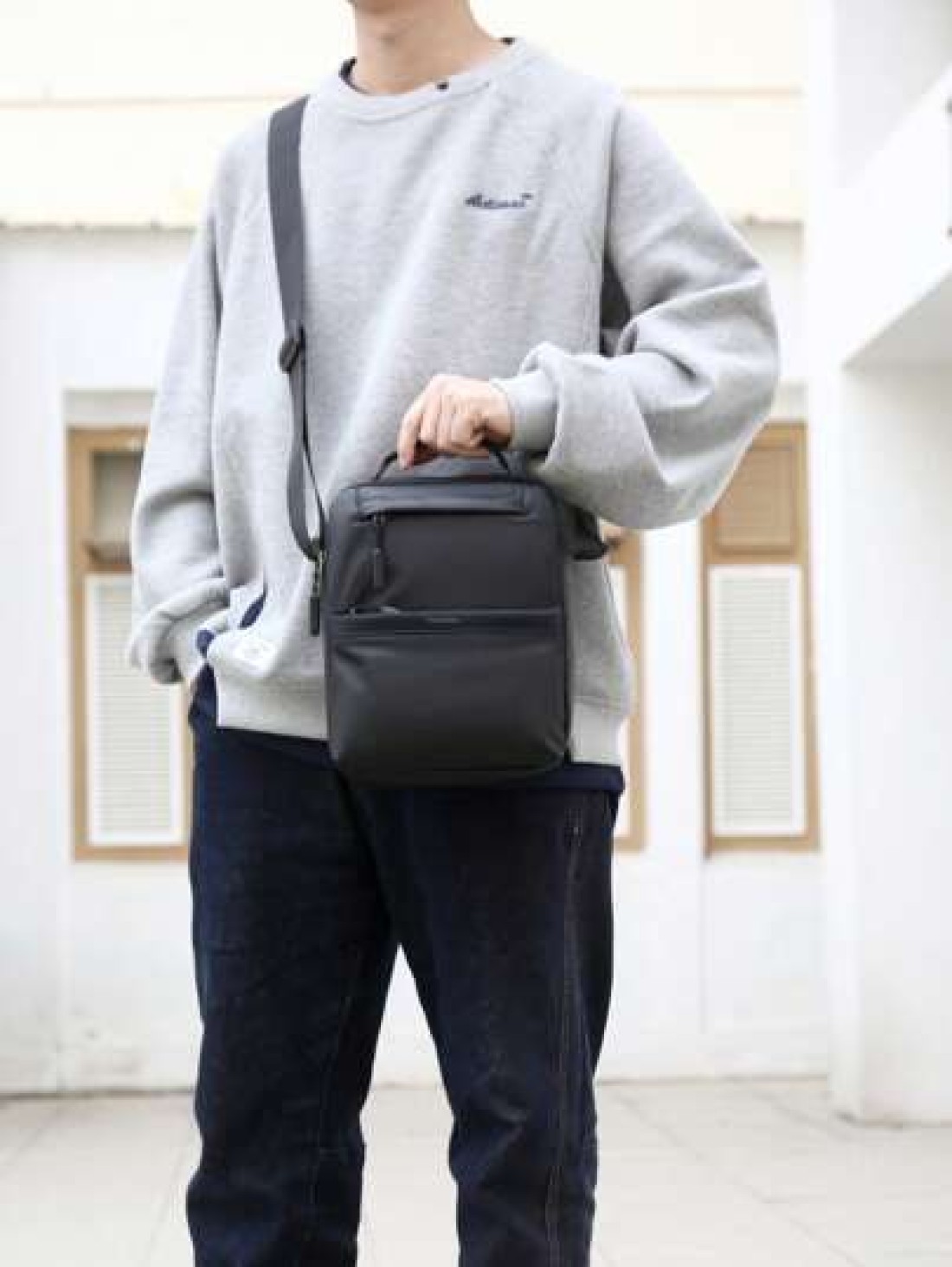 New Fashionable Simple Men s Bag Crossbody Bag High End Large Capacity Shoulder Bag Outdoor Commuter Backpack