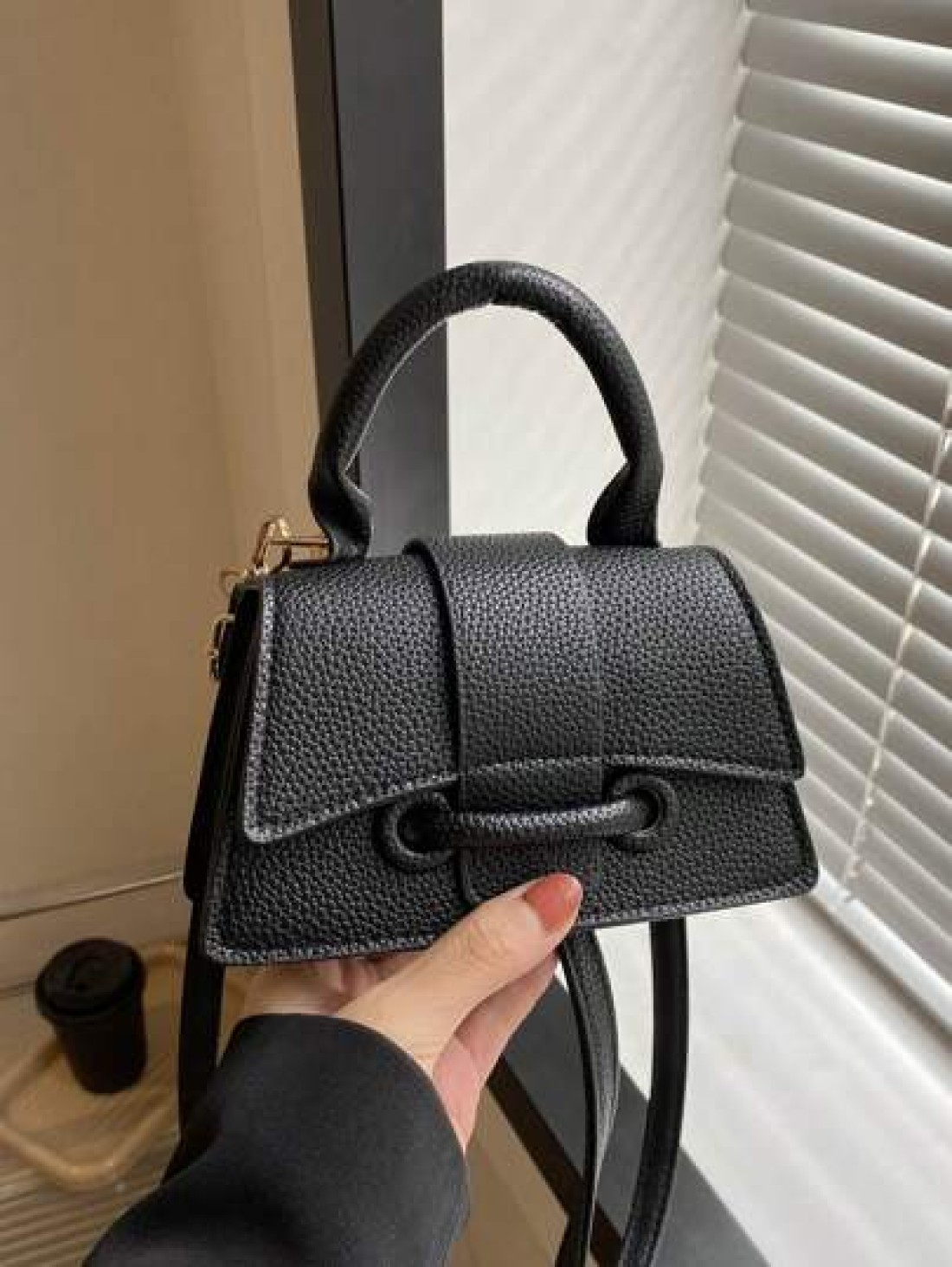 A Mini Niche Elegant Pu Material Solid Color Simple Casual And Versatile Flip Handbag Lipstick Bag That Can Be Worn On One Shoulder Across The Body Suitable For Daily Use Going Out Traveling Vacationi