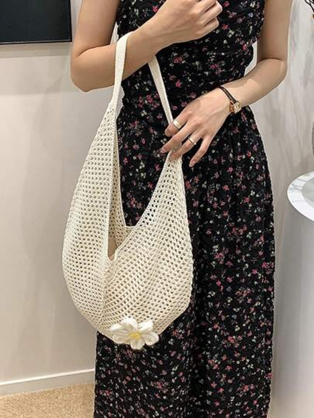 Yogodlns Hollow Out Weave Bag Bohemian Style Beach Handbag Hollow Tote Bag Large Capacity Slouchy Style Beach Bag Shopping Women Casual Beach Bag Large Capacity Crochet Flower Tote Bag Fashion Tote Ha