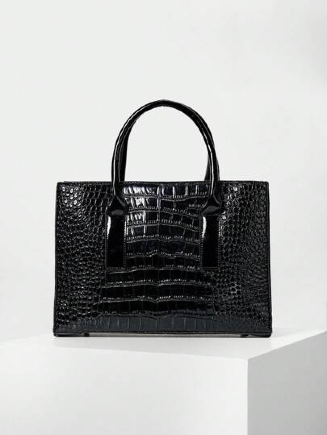 Women s Faux Crocodile Embossed Black Tote Bag Large Capacity Shoulder Bag Handbag Crossbody Bag Simple Crocodile Pattern Tote Bag Faux Leather Shoulder Bag Women s Classic Handbag Business Casual Wom