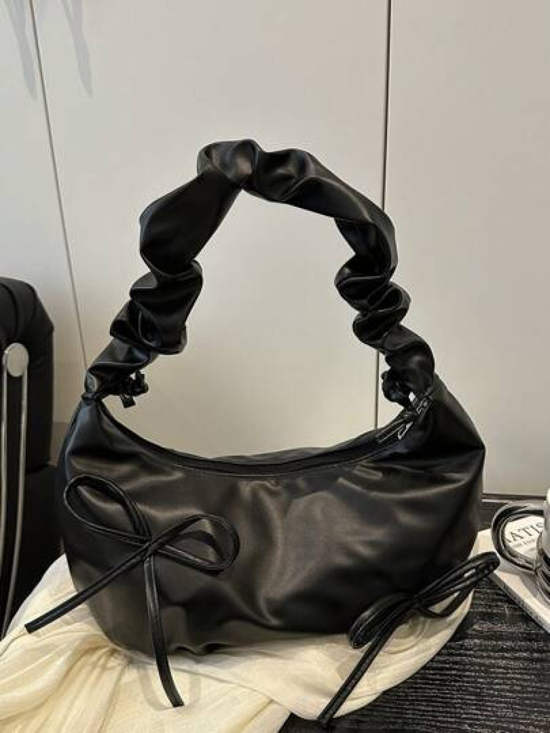 Cross Border Korean Style Elegant Ruffle Cloud Bow Handbag With Chain Shoulder Strap New Fashion Ruffle Underarm Bag