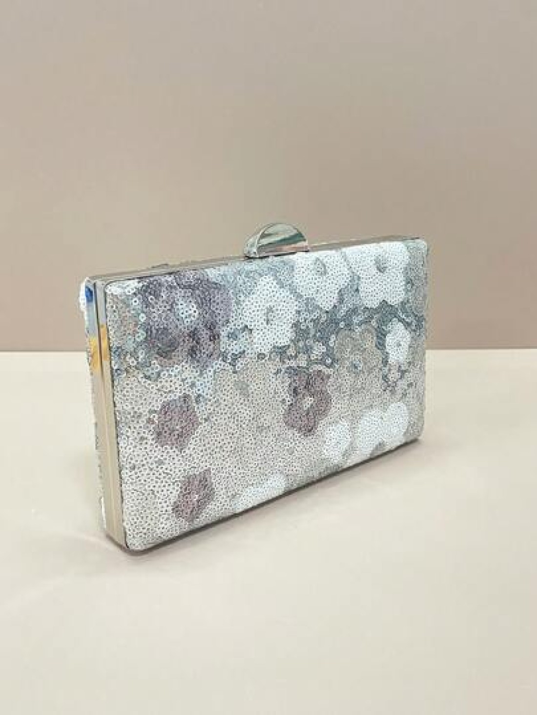 Flower Sequin Crossbody Stylish Silver Purse For Women Elegant Random Floral Embroidered Evening Silver Clutch Bag Prom Accessories Bridesmaid Gifts Fashion Retro Chain Evening Bag Mini Box Bag For Pa