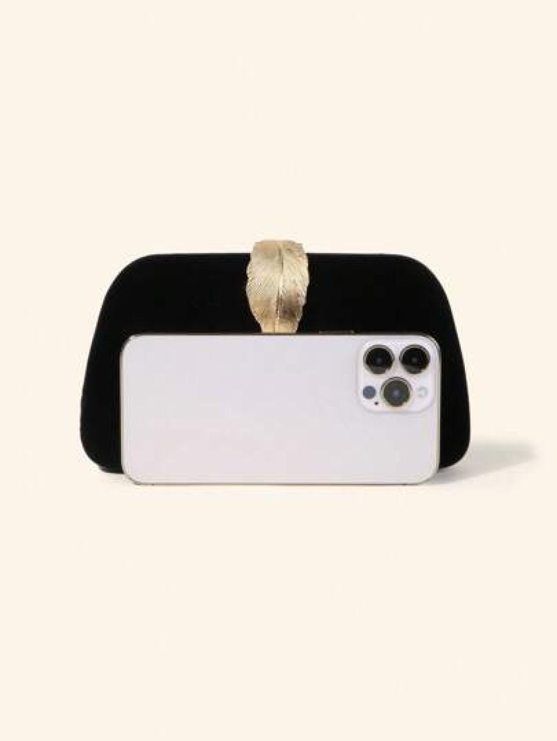 A Small Handbag For A European And American Light Luxury Maple Leaf Socialite s Dinner Party Paired With A Women s Cheongsam Evening Gown A Crossbody Bag For Bridesmaids Wedding Banquet And Annual Par