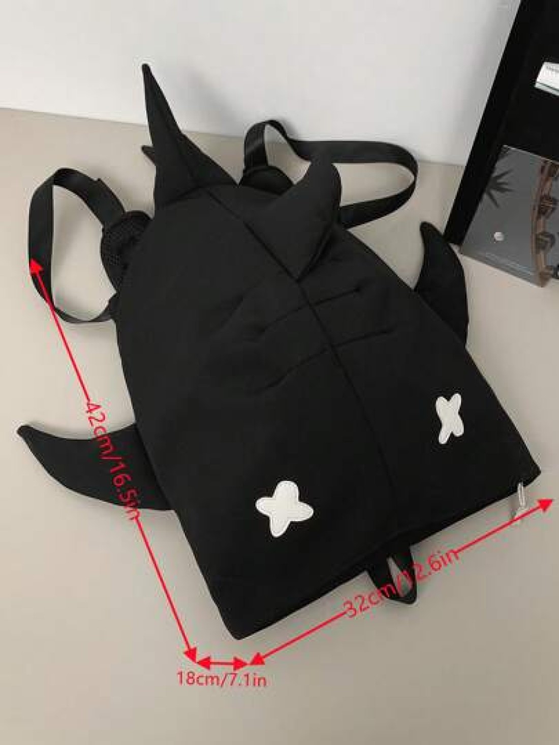 peach tree Large Capacity Shark Pattern Backpack Unisex Fashion Casual Shark Design Backpack Suitable For High School College Students Couple Travel University Outdoor Sports Multifunctional With Mult