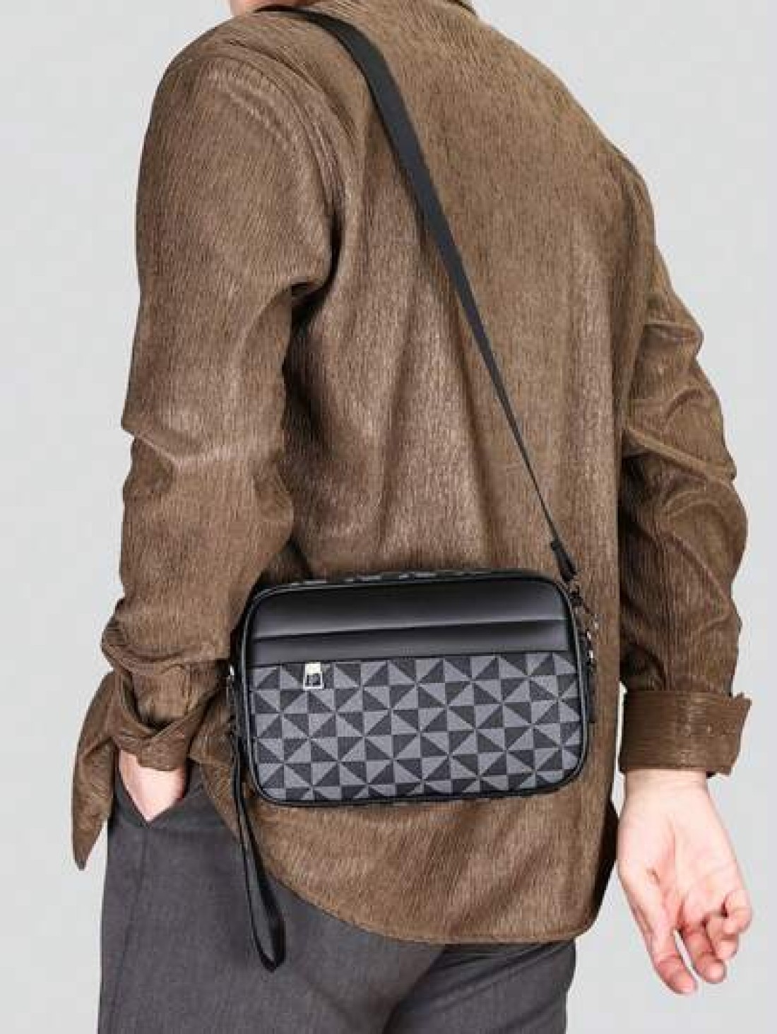 Men s Diagonal Shoulder Strap Messenger Bag Simple Fashion Handheld Zipper Closure Bag Suitable For Men s Daily Use And Travel Can Be Worn Diagonally Or As A One Shoulder Bag