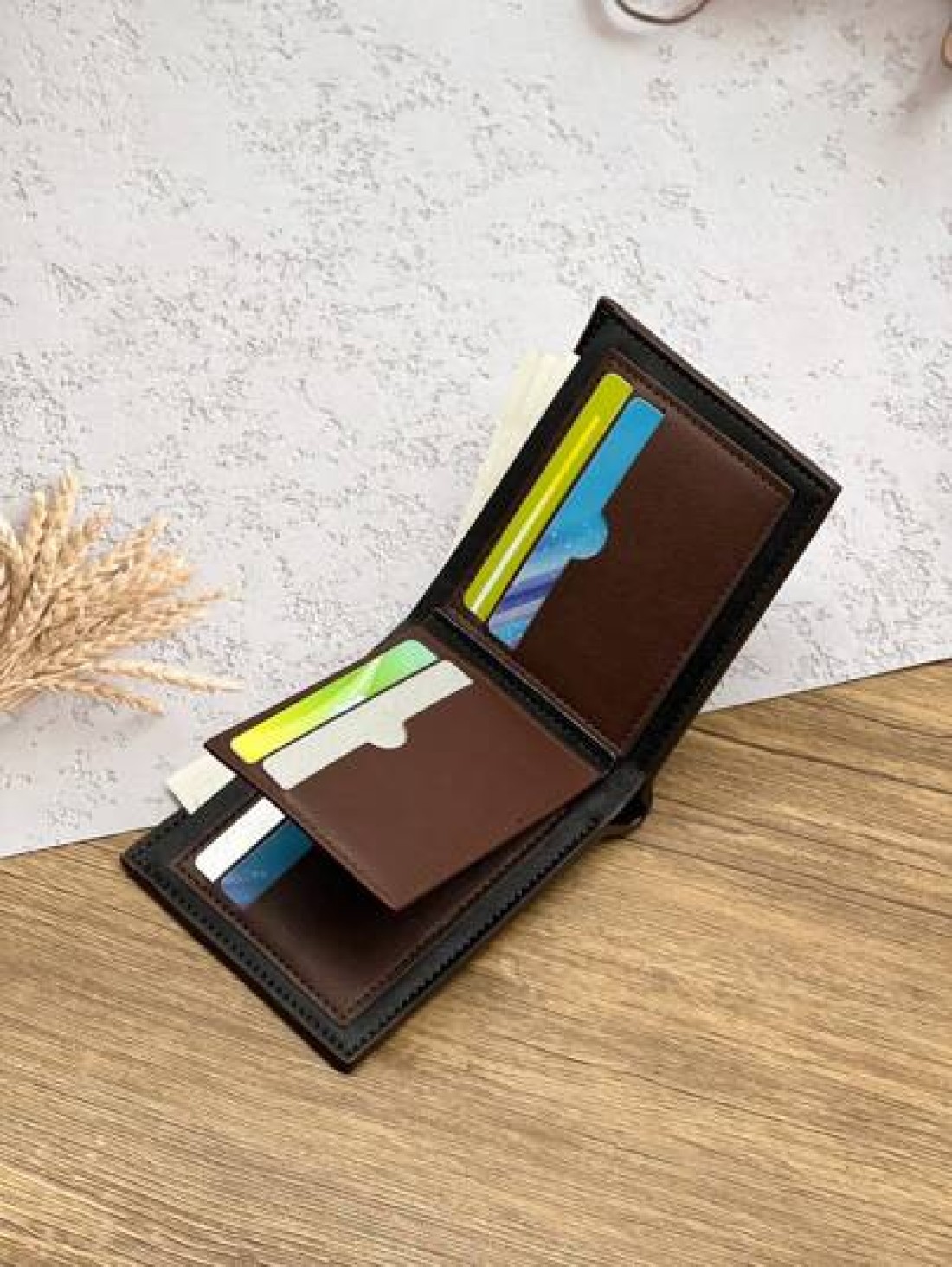 HOVI S Men s Short Wallet Large Capacity Multi Card Holder Ideal Graduation Gift Boyfriend Gift And Father s Day Present