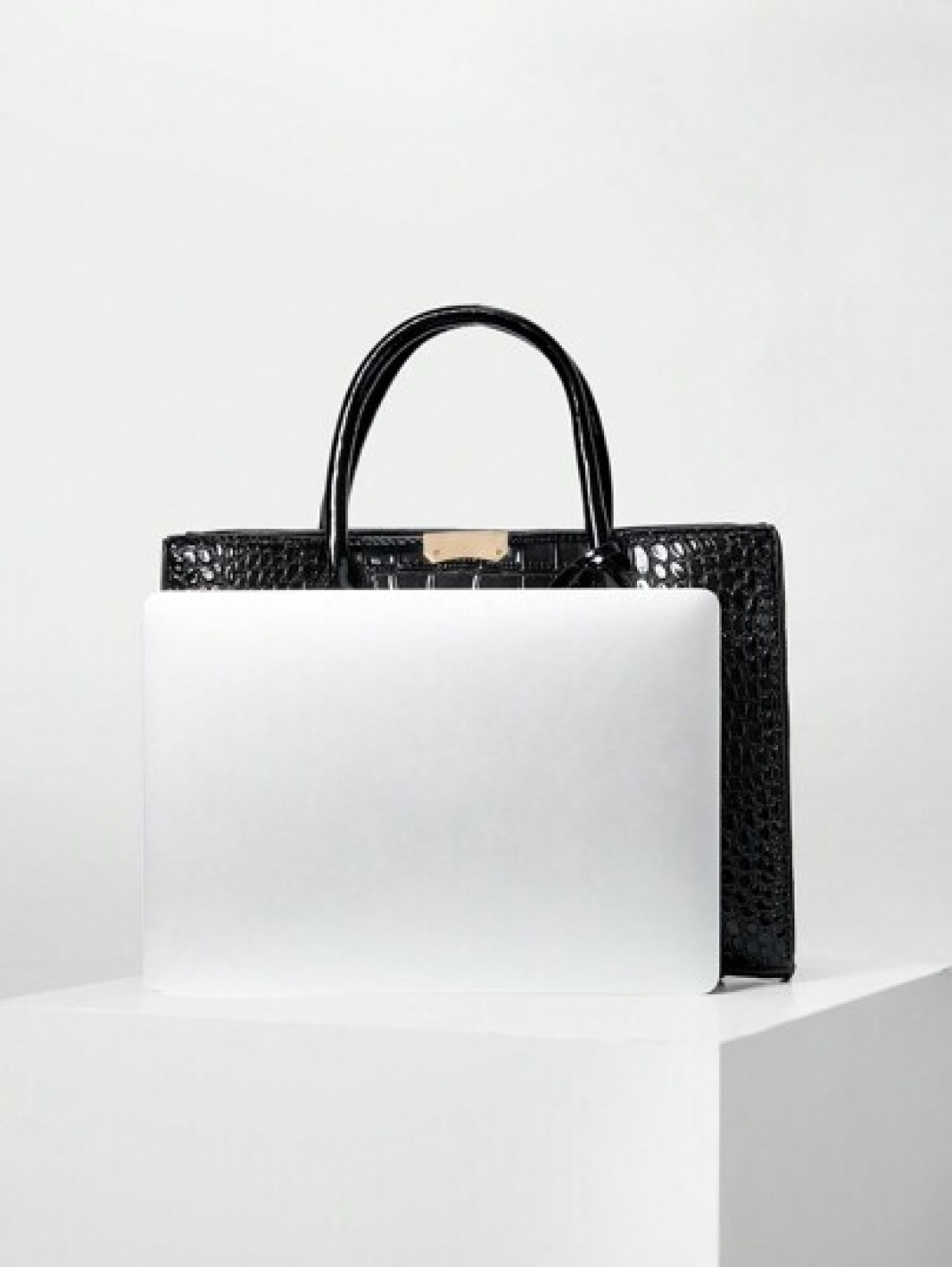 Women s Faux Crocodile Embossed Black Tote Bag Large Capacity Shoulder Bag Handbag Crossbody Bag Simple Crocodile Pattern Tote Bag Faux Leather Shoulder Bag Women s Classic Handbag Business Casual Wom