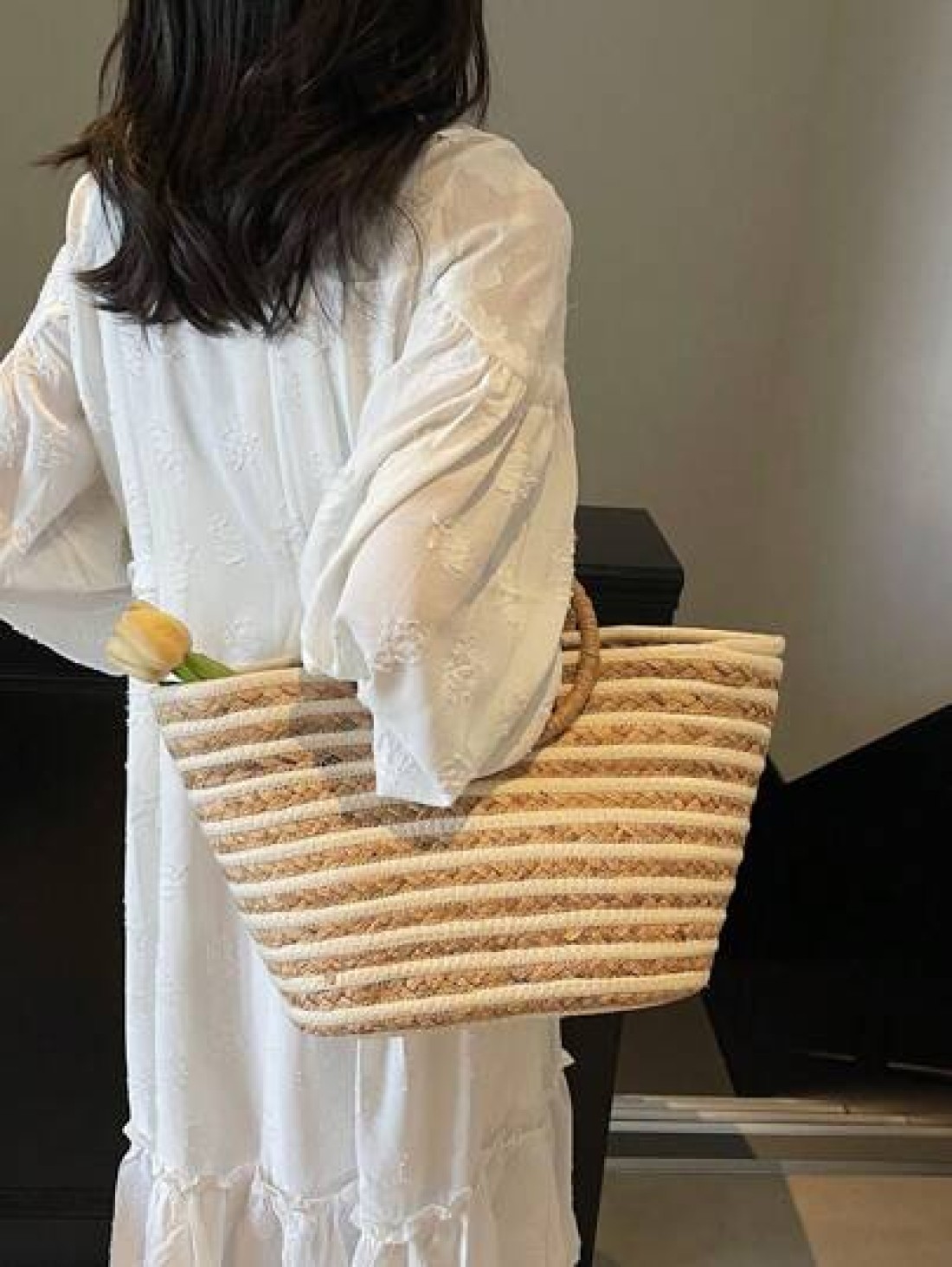 New Straw Tote Bag Large Capacity Women Casual Versatile Handbag Shopper Bag Striped Round Handle Beach Bag For Vacation Travel