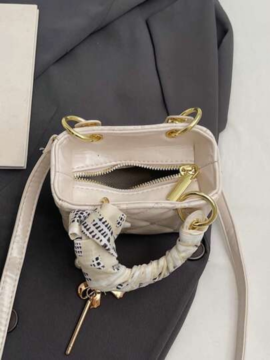 Exquisite Mini High Quality Textured New Popular Sweet Silk Scarf Handbag In Spring And Summer Niche Design Diamond Grid Heart Embroidered Princess Diana Bag Fashionable Crossbody Bag With Bow Pendant