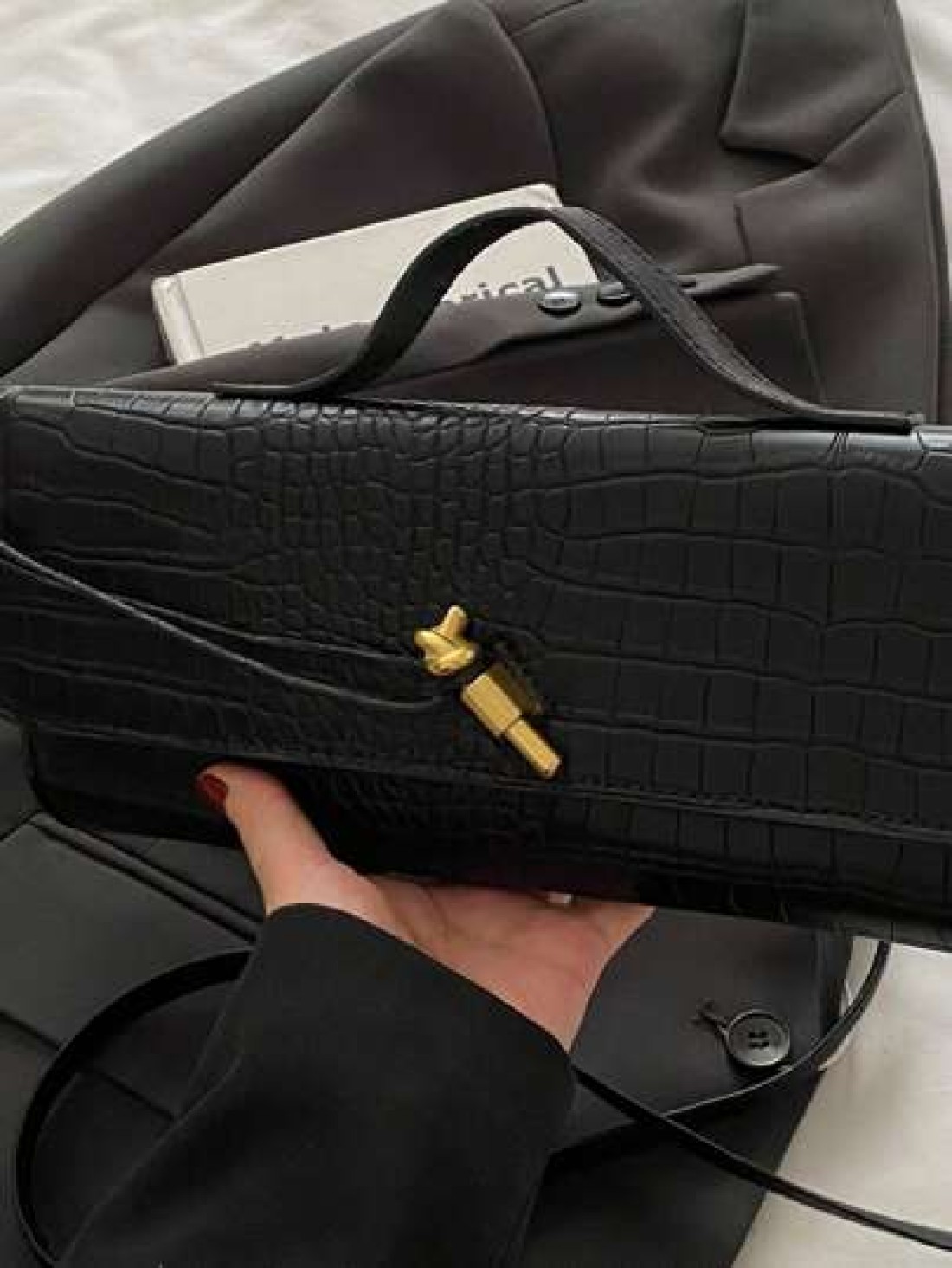 1 Pc Fashion Classic Versatile Daily Commuting Style Solid Color Crocodile Pattern PU Leather Long Strip Flip Style Women s Handbag Suitable For Daily Commuting Daily Clothing Matching And Giving Gift