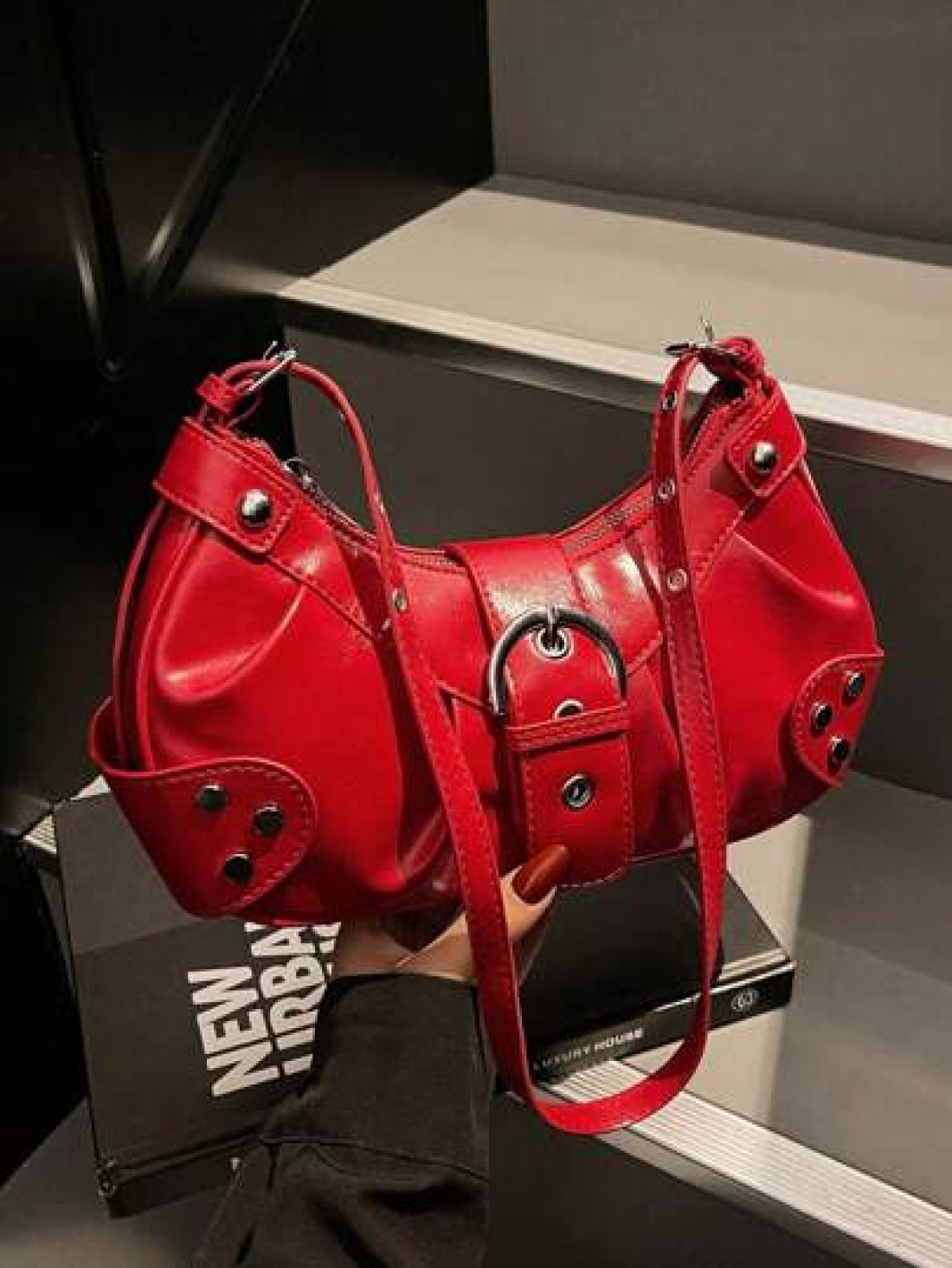 Niche Design Casual Versatile Minimalist Fashion PU Texture Shoulder Crossbody Handheld Crescent Bag