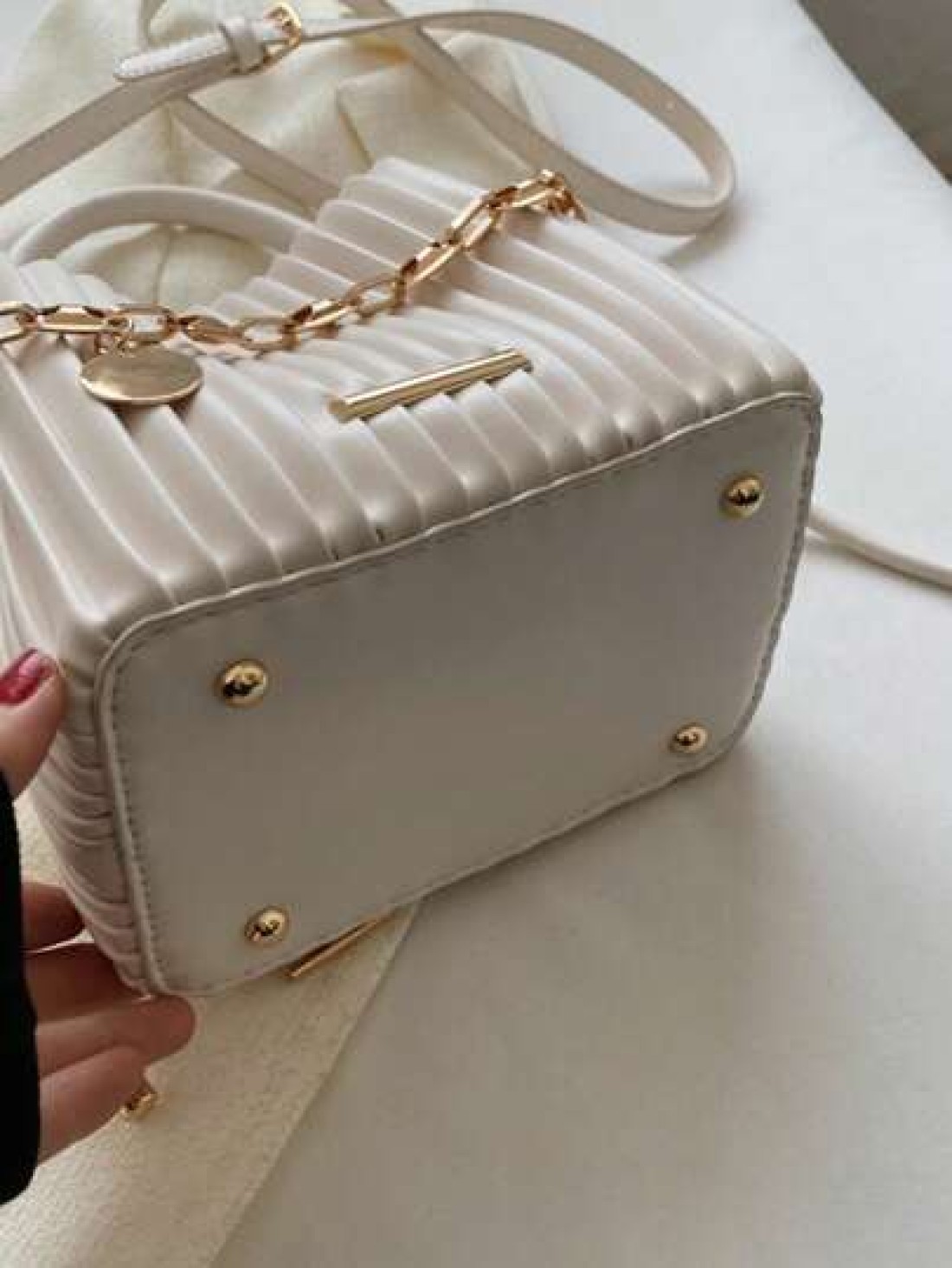 Mini Pleated Bucket Bag With Chain Decor