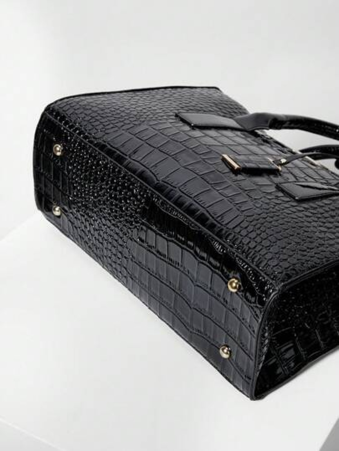 Women s Faux Crocodile Embossed Black Tote Bag Large Capacity Shoulder Bag Handbag Crossbody Bag Simple Crocodile Pattern Tote Bag Faux Leather Shoulder Bag Women s Classic Handbag Business Casual Wom