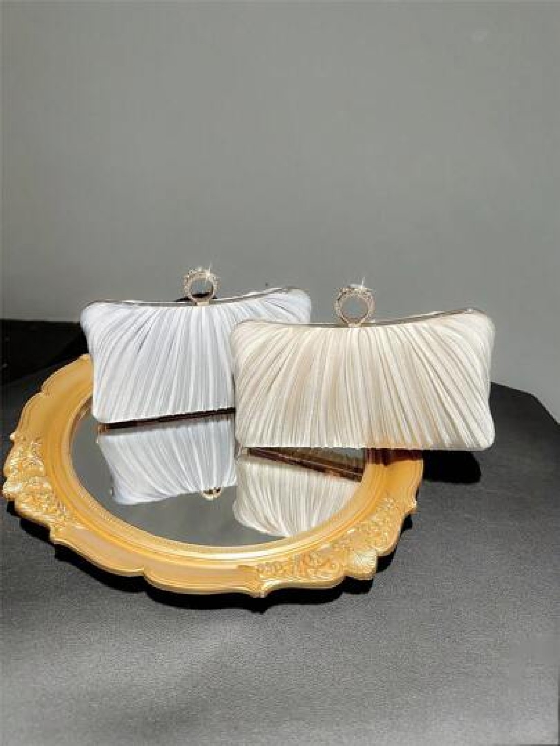Women Fashionable Shiny Ring Buckle Pleated Satin Box Clutch Bag For Evening Dress Formal Party Prom Wedding Chain Handbag