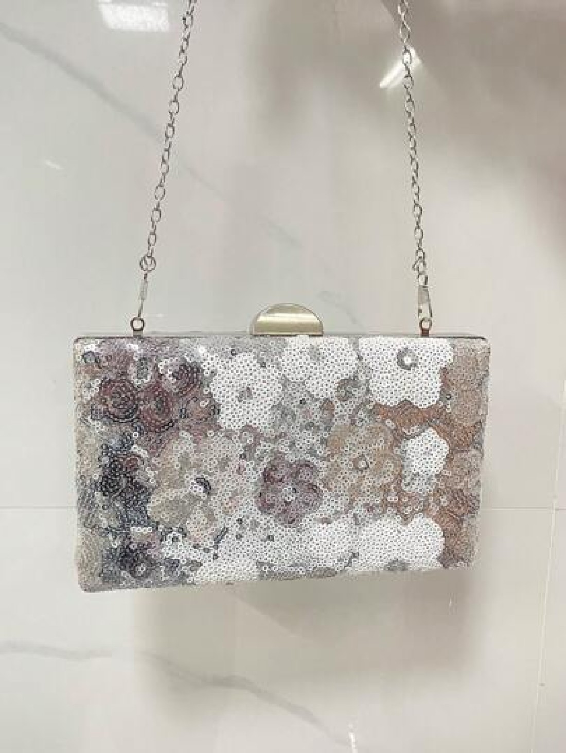 Flower Sequin Crossbody Stylish Silver Purse For Women Elegant Random Floral Embroidered Evening Silver Clutch Bag Prom Accessories Bridesmaid Gifts Fashion Retro Chain Evening Bag Mini Box Bag For Pa
