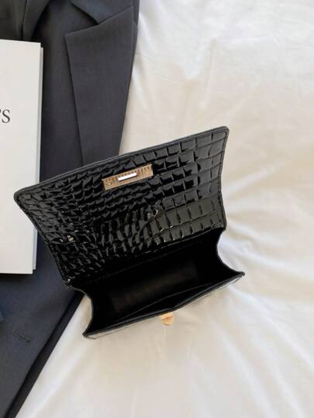 Faux Leather Solid Crocodile Embossed Fashion Mini Chain Strap Shoulder Bag