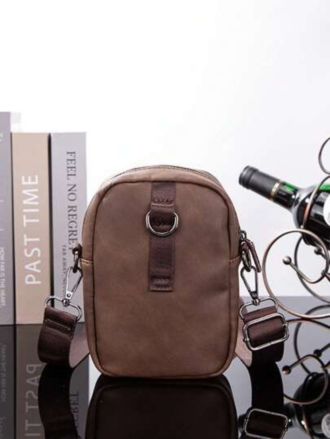 Men s New Phone Bag Korean Style Leather One Shoulder Messenger Bag Outdoor Casual Mini Waist Hanging Bag Flap Cover Square Bag In Cowhide Leather