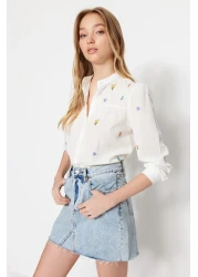 Trendyol Collection Ecru Embroidery Detailed Regular Regular Fit Woven Shirt Twoss23Go00152