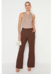 Trendyol Collection بنطال ذو ثنيات بني داكن عالي الخصر وواسع الساق - TWOAW21PL0076