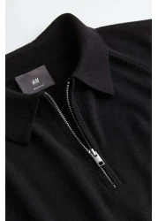H&M قميص بولو مناسب للعضلات