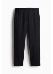 H&M بنطلون قصير بقصّة Slim Fit