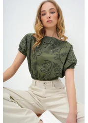 Trend Alaçatı Stili Women's Khaki Wide Collar Guipure Premium Crop Woven Blouse Alc-X13769