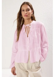 Trendyol Collection Light Pink Cotton Textured Fabric Lacy on the Sleeve Regular Normal Fit Woven Shirt Twoss25Go00038