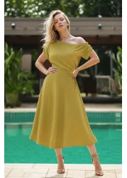 Trendyol Collection فستان منسوج متوسط ​​الطول برقبة على شكل حرف A باللون الأخضر الزيتي TWOSS25EL00726