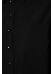  Collection قميص أسود بجيب واحد/قميص واسع من القطن المنسوج TWOAW20GO0115