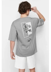 Trendyol Collection تي شيرت قطني واسع القطع مطبوع عليه زهور رمادية - TMNSS21TS1223