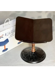 حامل القرآن الكريم متوسط ​​الحجم للقراءة جالسًا على الأرض
