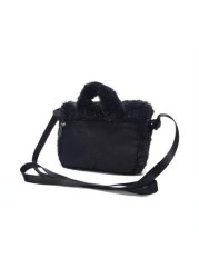 Nike حقيبة كروس بودي مزينة بالفراء 2025 من فئة البنات NK FX FUR CROSSBODY Shoulder Bag FZ1329-010