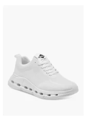 Lee Cooper حذاء رياضي رجالي من Lee Cooper مزود برباط وتفاصيل سحب