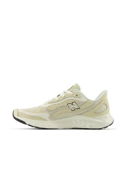 New Balance Marıstc4-r Marıstc4 حذاء رياضي رجالي كريمي