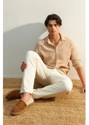 Trendyol Collection قميص ذو مظهر كتان مخطط بقصة عادية من الحجر الفاخر TMNSS23GO00062
