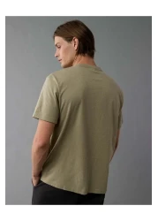 American Eagle تي شيرت بشعار AE