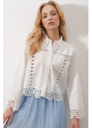 Trend Alaçatı Stili Women's White Lace Embroidered Hole Openwork Crop Woven Shirt ALC-X9802