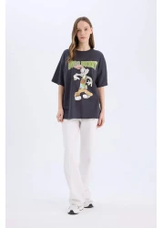 Defacto تي شيرت Cool Looney Tunes كبير الحجم ذو رقبة دائرية وأكمام قصيرة D9129ax25sm